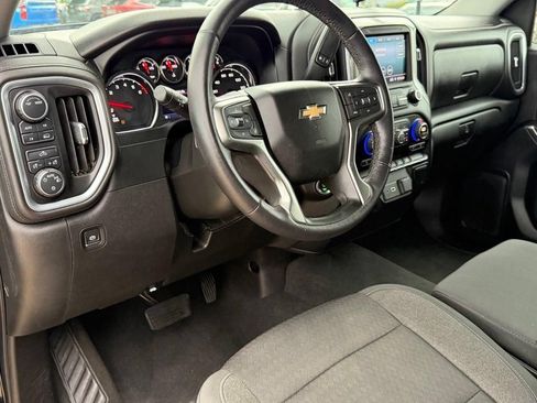 Used 2021 Chevrolet Silverado 1500 LT AWD/4WD image 12