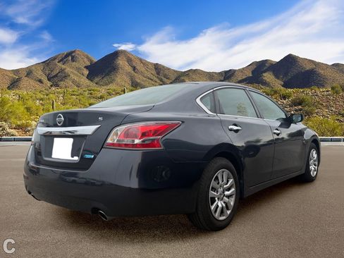 Used 2014 Nissan Altima 2.5 S FWD image 4