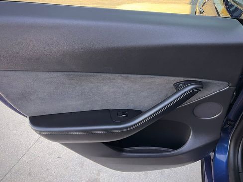 Used 2021 Tesla Model Y Long Range image 14