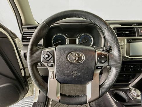 Used 2016 Toyota 4Runner Limited AWD/4WD image 12