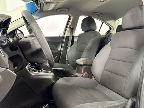 Used 2016 Chevrolet Cruze LT image 19