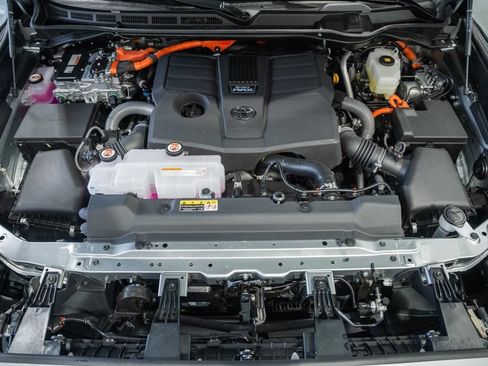 New 2026 Toyota Sequoia Platinum AWD/4WD image 21