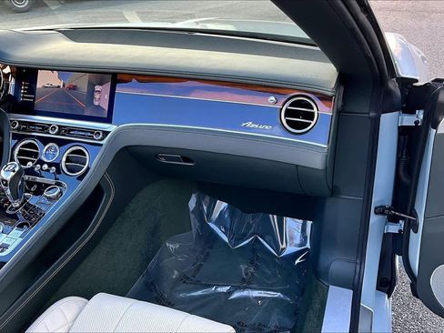 Used 2023 Bentley Continental GT Azure image 15