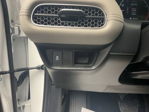 New 2026 Honda HR-V EX-L image 13
