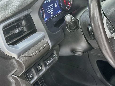 Certified 2022 GMC Acadia SLT w/ Elevation Edition FWD image 10