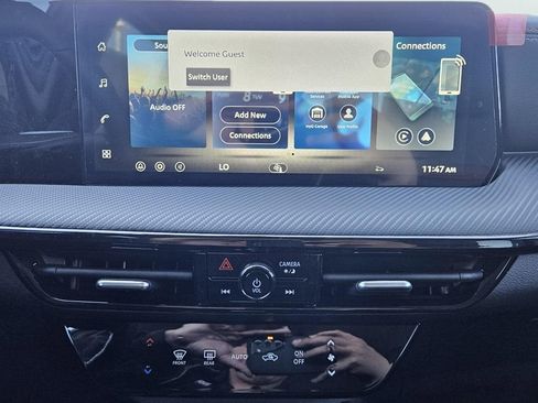 New 2026 Nissan Kicks SR image 13