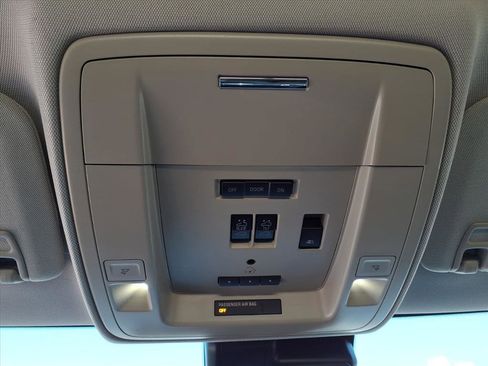 Used 2014 GMC Sierra 1500 Denali w/ Driver Alert Package image 21