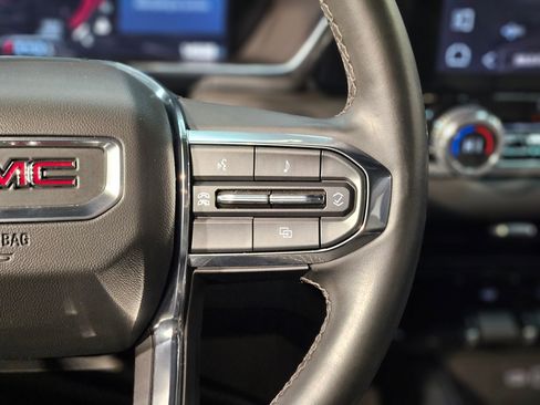 Used 2024 GMC Canyon Elevation w/ Elevation Premium Package image 28