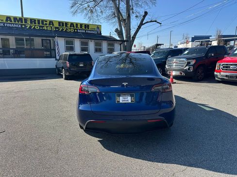 Used 2024 Tesla Model Y 2WD image 8