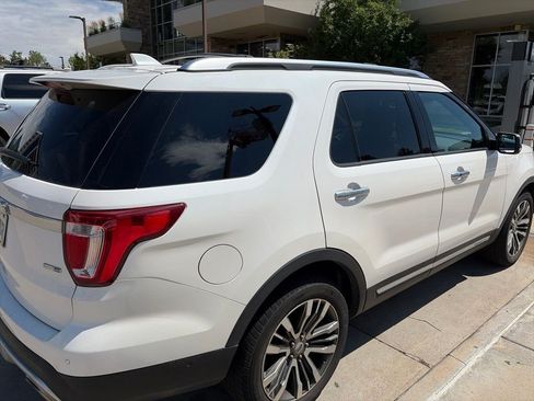 Used 2017 Ford Explorer Platinum AWD/4WD image 3