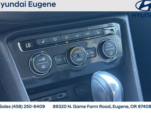Used 2018 Volkswagen Tiguan SE FWD image 27