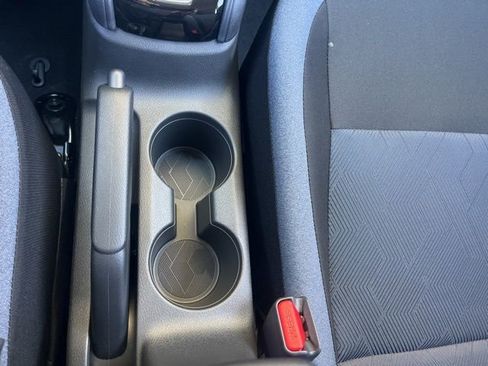 Used 2025 Nissan Versa SV w/ Trunk Package image 18