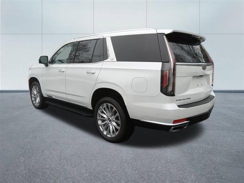 Used 2022 Cadillac Escalade Premium Luxury image 3