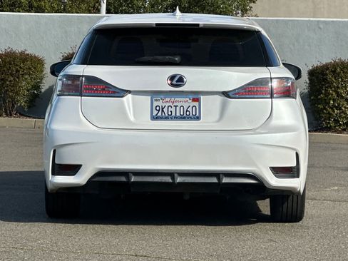 Used 2015 Lexus CT 200h image 8