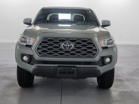 Certified 2023 Toyota Tacoma TRD Off-Road AWD/4WD image 3