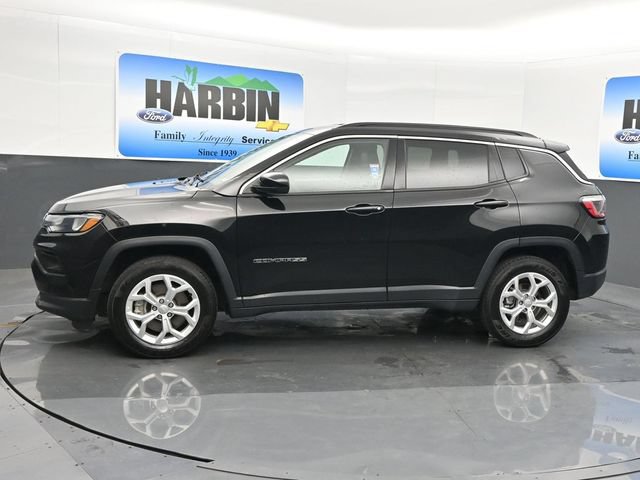 Used 2024 Jeep Compass Latitude AWD/4WD image 6