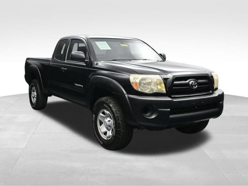 Used 2005 Toyota Tacoma 4x4 Access Cab w/ Convenience Pkg image 7