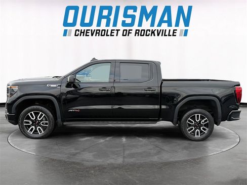 Used 2022 GMC Sierra 1500 AT4 w/ AT4 Premium Package image 3