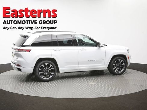 Used 2022 Jeep Grand Cherokee Overland AWD/4WD image 47