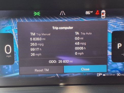 Certified 2023 Volvo XC40 B5 Plus AWD/4WD image 34