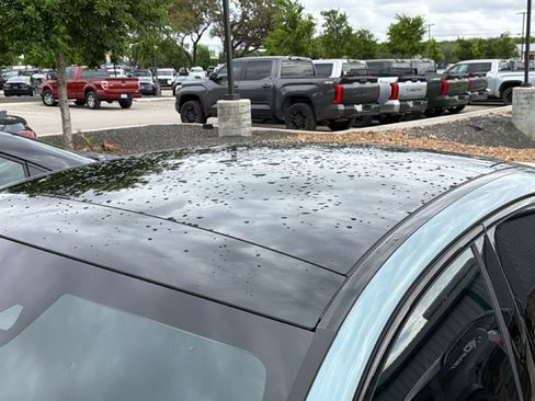 Used 2024 Mercedes-Benz E 350 4MATIC Sedan image 9