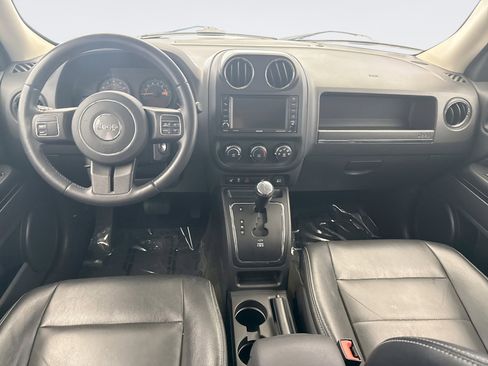 Used 2017 Jeep Patriot High Altitude AWD/4WD image 14