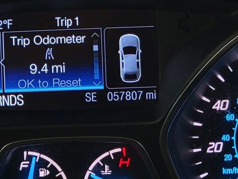 Used 2016 Ford Escape SE FWD image 29