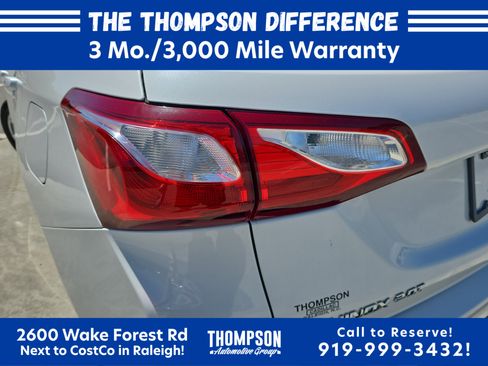 Used 2018 Chevrolet Equinox LT FWD image 34