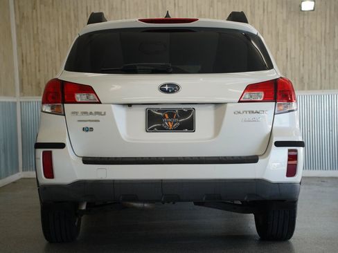 Used 2013 Subaru Outback 2.5i Limited w/ Moonroof Pkg AWD/4WD image 9