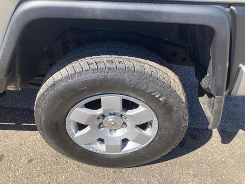 Used 2007 Toyota FJ Cruiser 4WD image 15