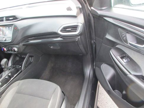 Used 2023 Chevrolet TrailBlazer LS image 18