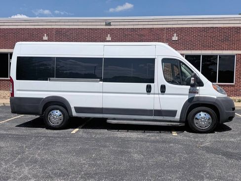 Used 2016 RAM ProMaster 3500 w/ Premium Appearance Group FWD image 4