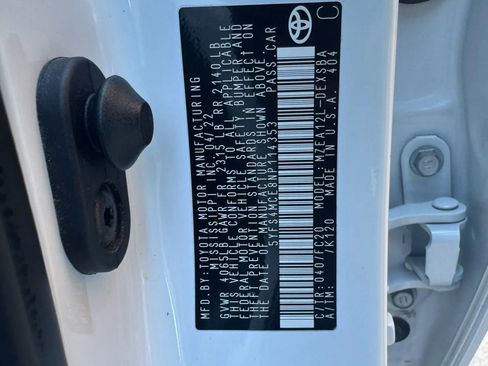 Used 2022 Toyota Corolla SE image 40