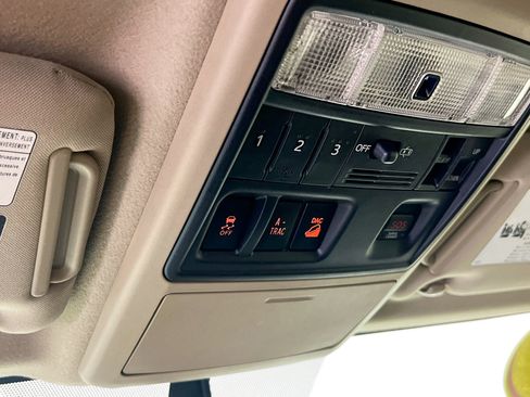 Used 2013 Toyota 4Runner Limited image 22