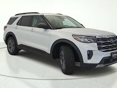 New 2026 Ford Explorer Active w/ Active Comfort Package AWD/4WD image 8