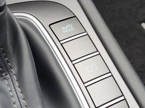 New 2026 Hyundai Kona SE image 18