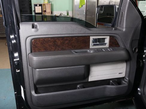 Used 2013 Ford F150 Platinum AWD/4WD image 34