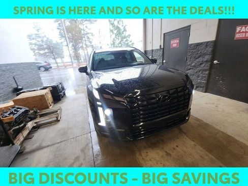 Used 2025 Hyundai Palisade Calligraphy image 3