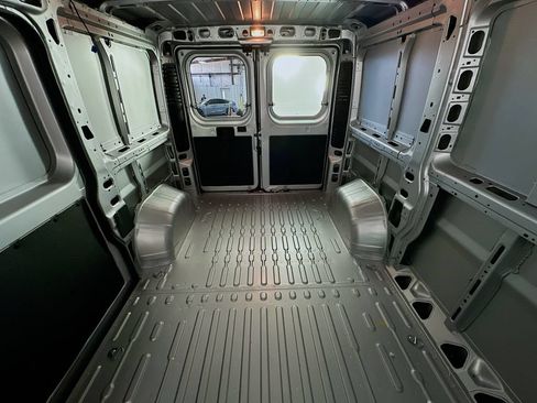 New 2026 RAM ProMaster 1500 w/ Storage Group FWD image 10
