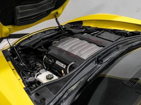 Used 2015 Chevrolet Corvette Stingray Coupe RWD image 34