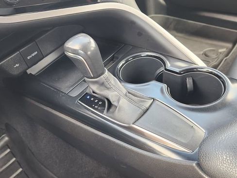 Used 2020 Toyota Camry SE FWD image 15