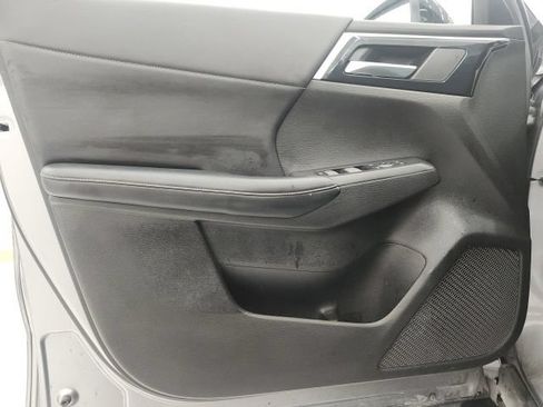Used 2022 Mitsubishi Outlander SE FWD image 11