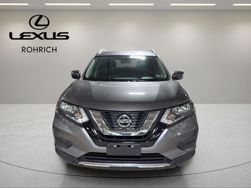 Used 2018 Nissan Rogue SV AWD/4WD image 2