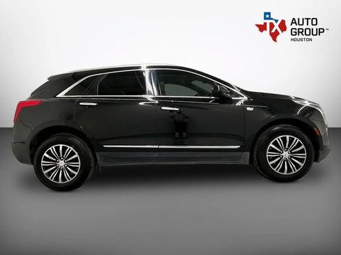 Used 2017 Cadillac XT5 Luxury w/ Driver Awareness Package FWD image 8
