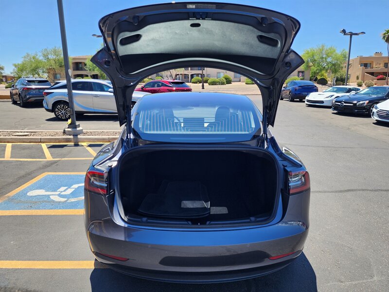 Used 2018 Tesla Model 3 Long Range RWD image 11