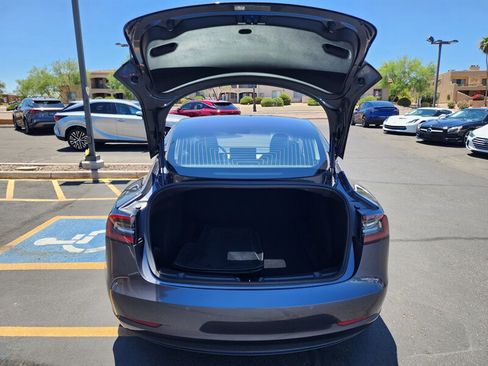 Used 2018 Tesla Model 3 Long Range RWD image 11