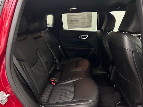 New 2026 Jeep Compass Latitude image 15