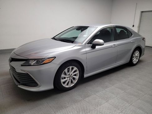 Used 2023 Toyota Camry LE image 2