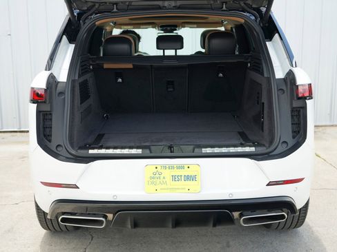 Used 2024 Land Rover Range Rover Sport Autobiography image 9