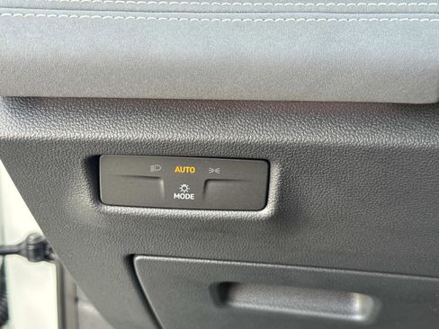 New 2026 Volkswagen Tiguan SE R-Line image 30